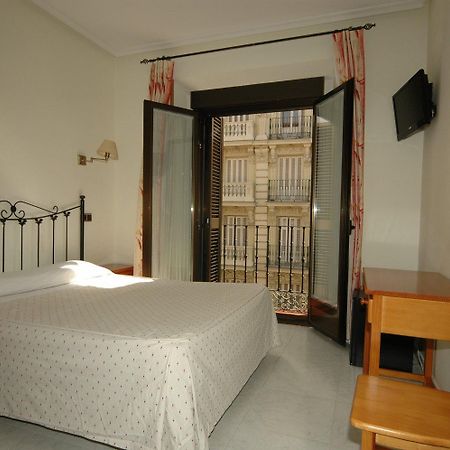 Hostal Ivor Μαδρίτη Εξωτερικό φωτογραφία