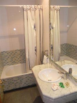 Hostal Ivor Μαδρίτη Εξωτερικό φωτογραφία