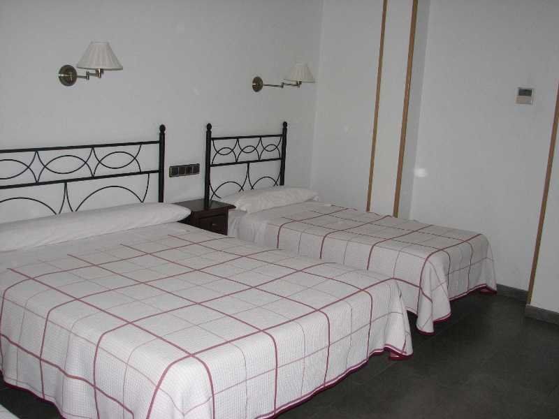 Hostal Ivor Μαδρίτη Εξωτερικό φωτογραφία